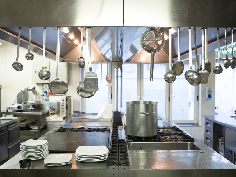 thi cong bep cong nghiep hcm 5